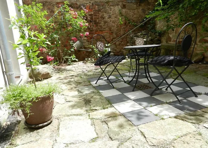Paulick I Zentrales Altstadtapartment I Garten Terrasse Grill I 4 Personen Apartment